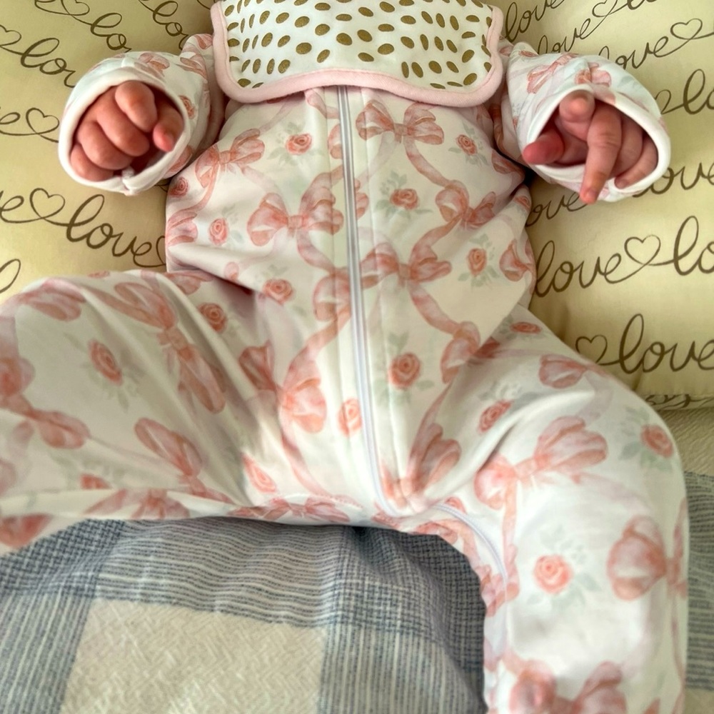 Zip UP diaper change.  Baby club chic🎀🎀🎀🎀